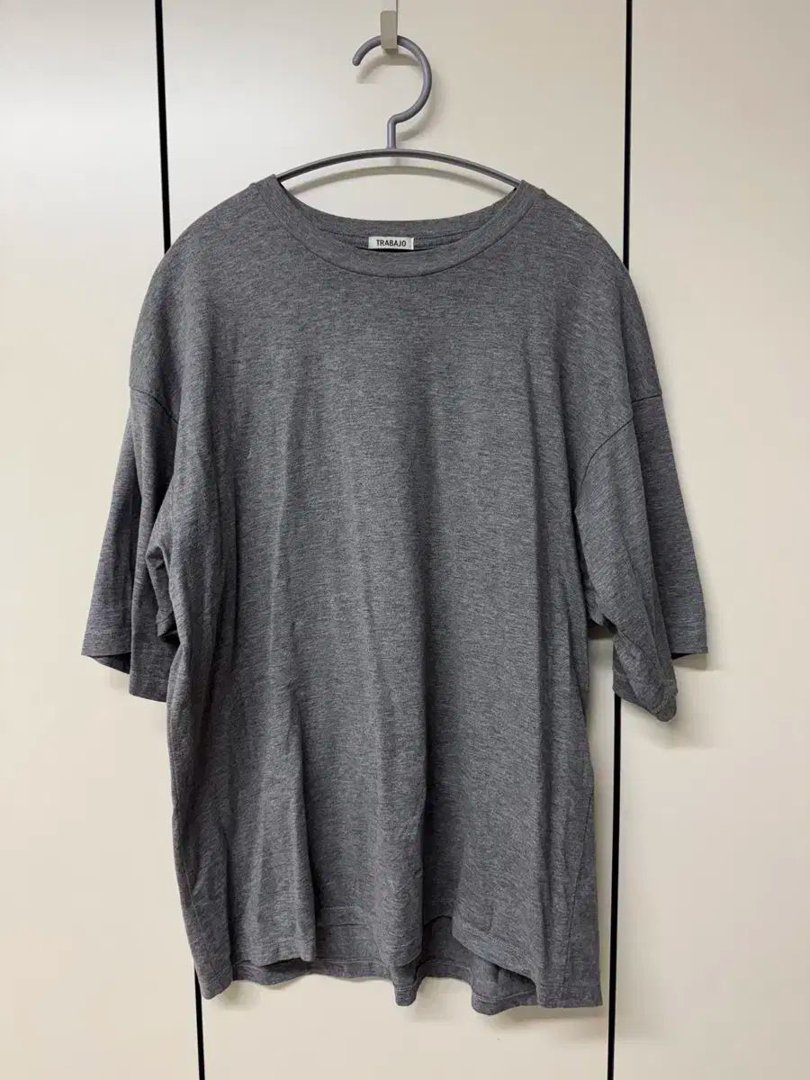 トラヴァッジョ グレー 半袖Tシャツ L サイズ