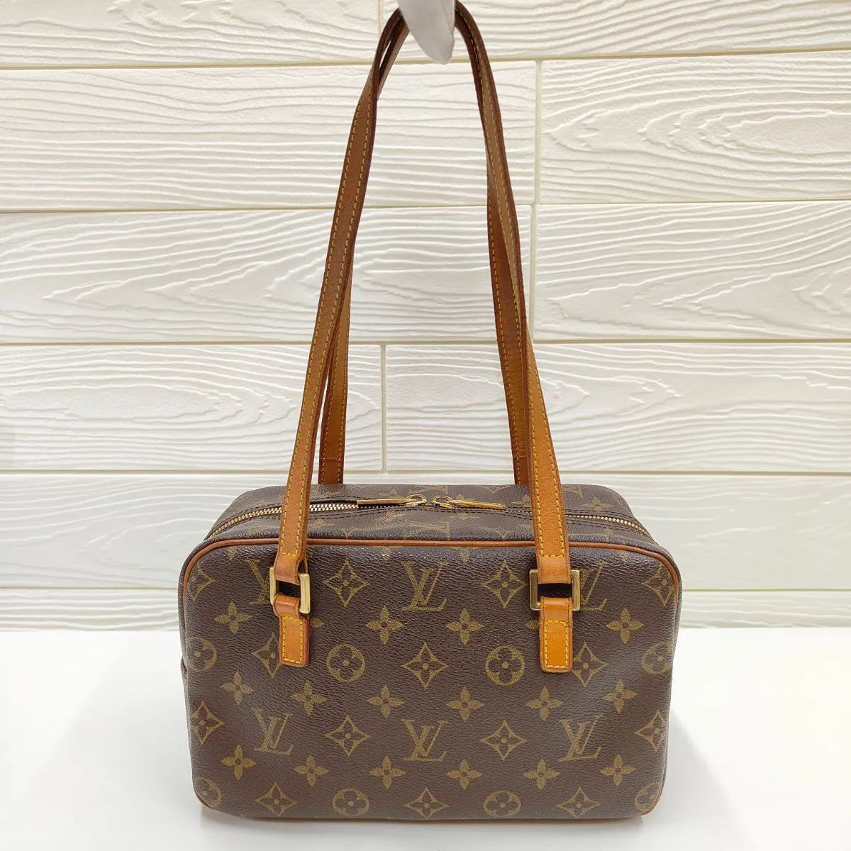 廃盤 人気上昇中】Louis Vuitton ルイヴィトン モノグラム シテMM  