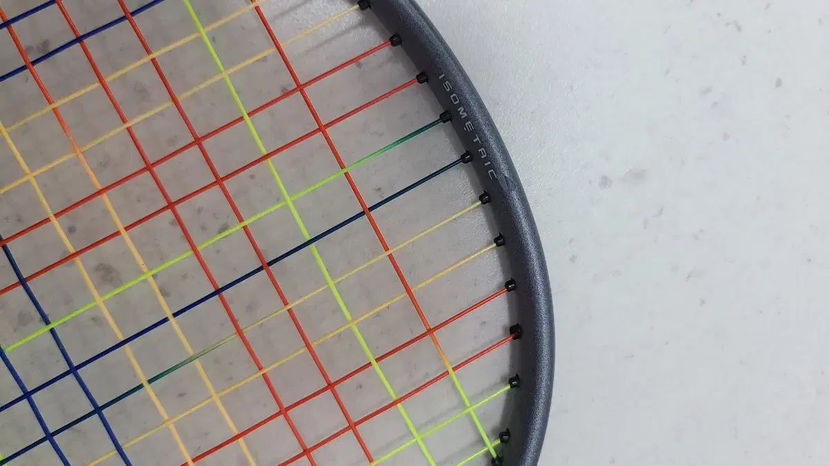 YONEX