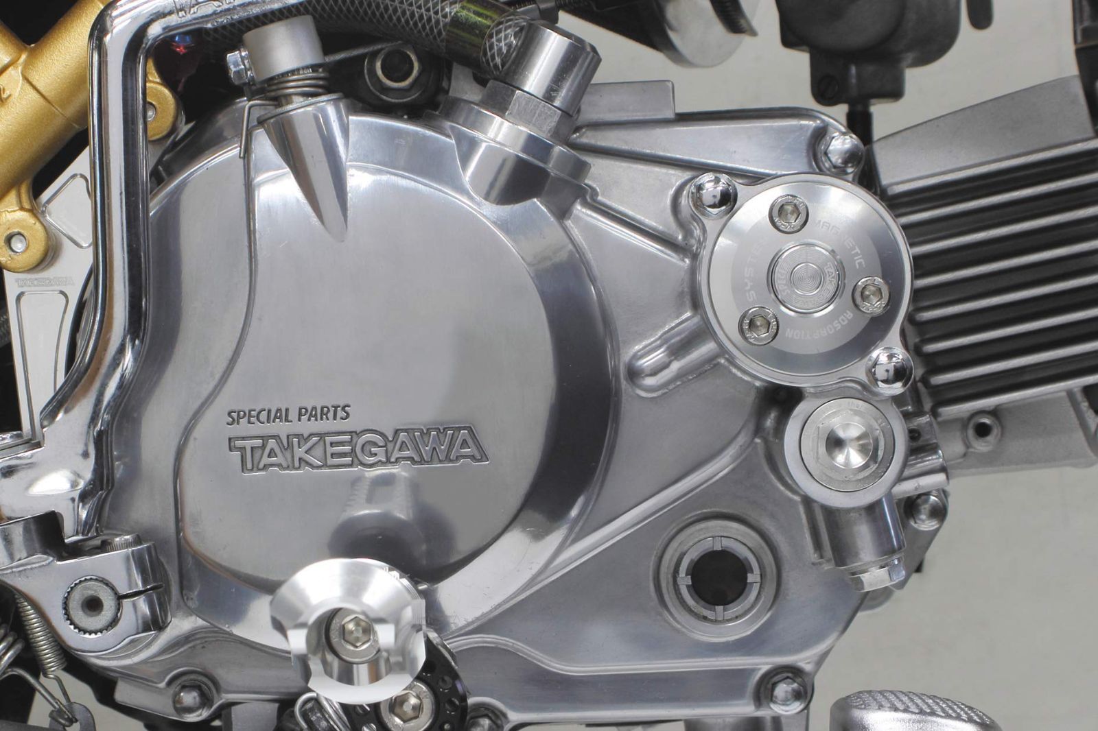 XR100等