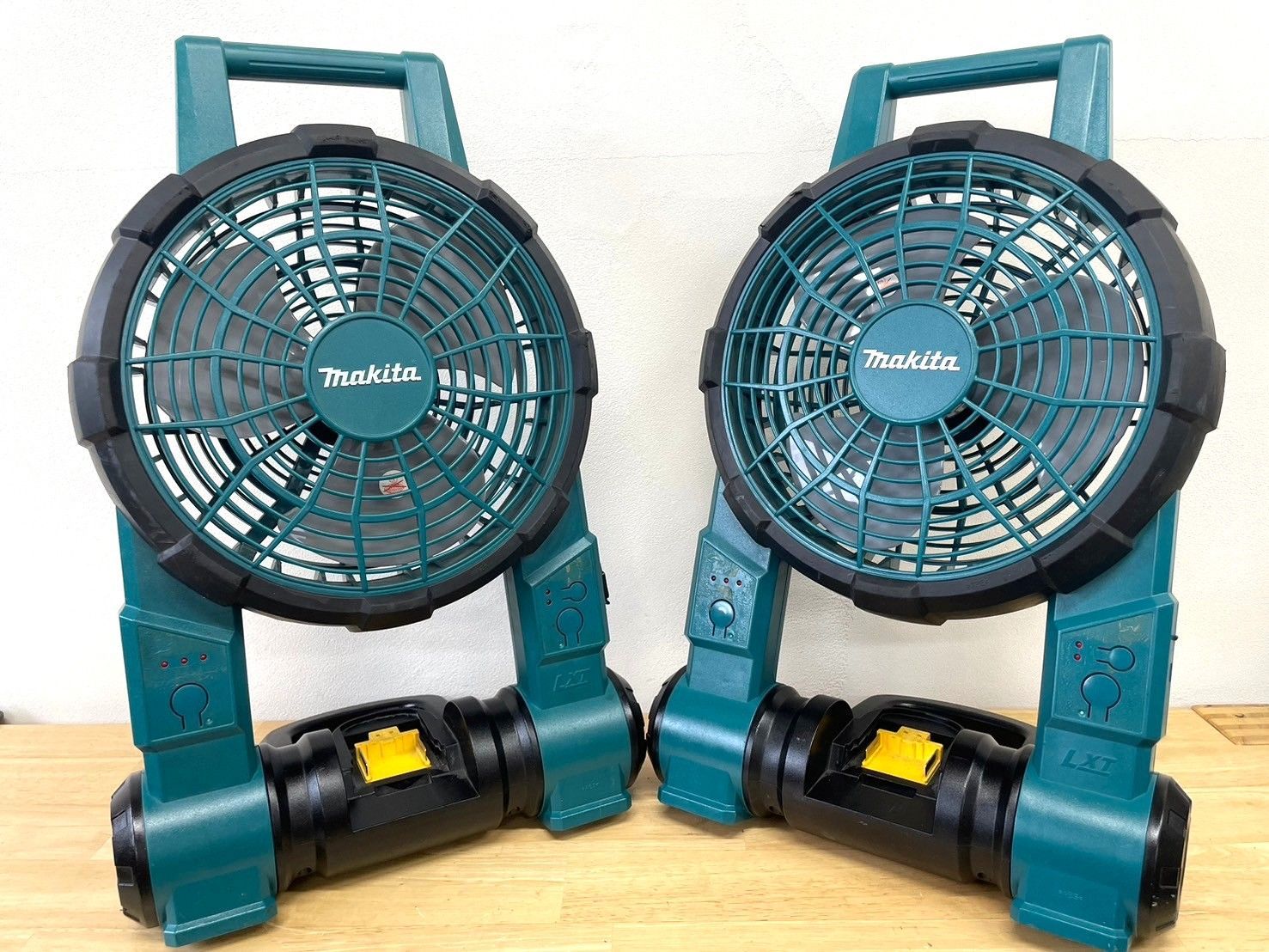 マキタ 充電式ファン CF201D 2台セット バッテリーなし 14.4|18V 送風機 空調