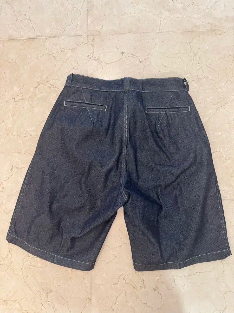 ショートパンツ