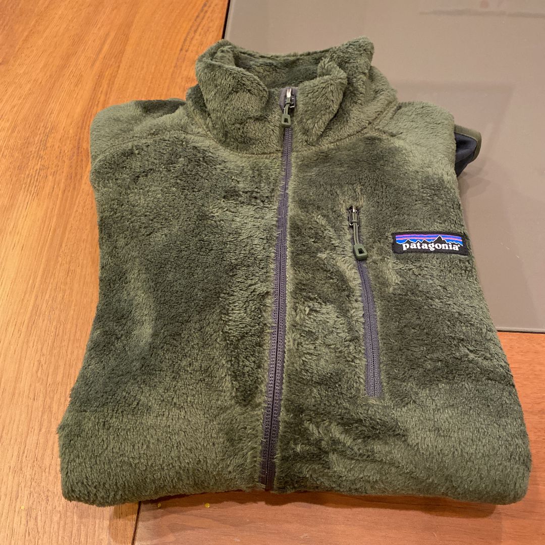 新品 パタゴニア Patagonia R2 フリース Sサイズ - メルカリ