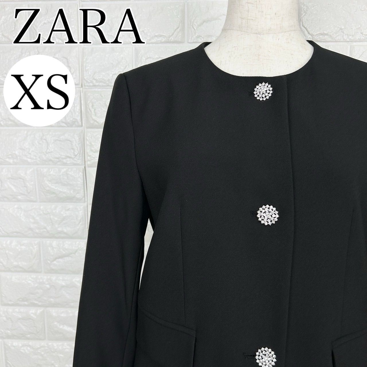 ZARA ザラ ノーカラージャケット XS ZARA - 【完売品】ZARA ゴールドボタン クロップド ジャケット