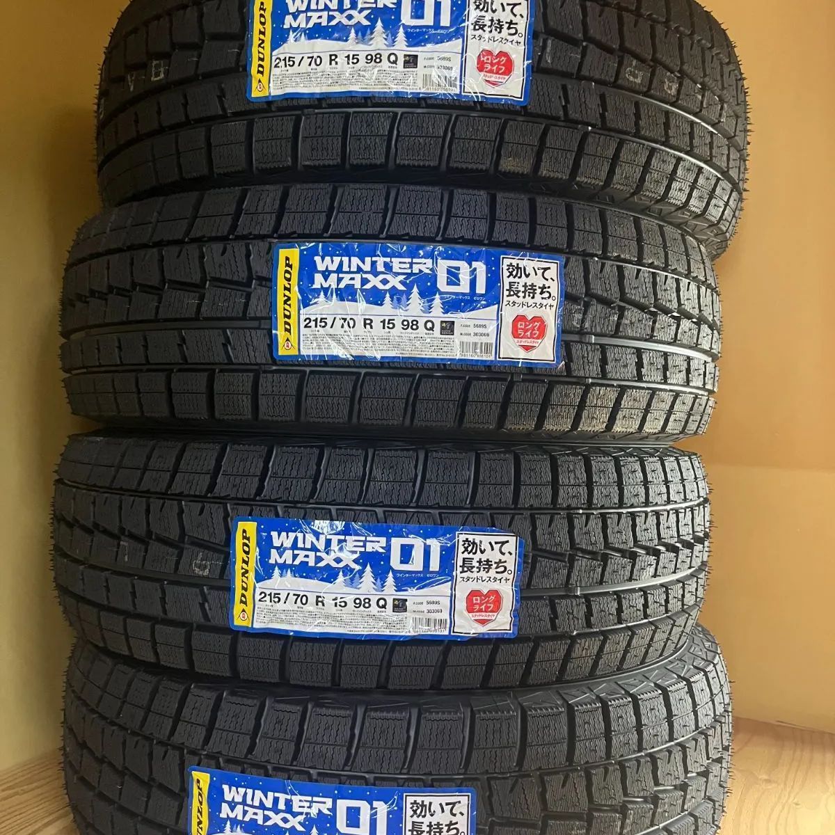 スタッドレス ダンロップ 215/70R15 ☆値下げ商品☆ - メルカリ