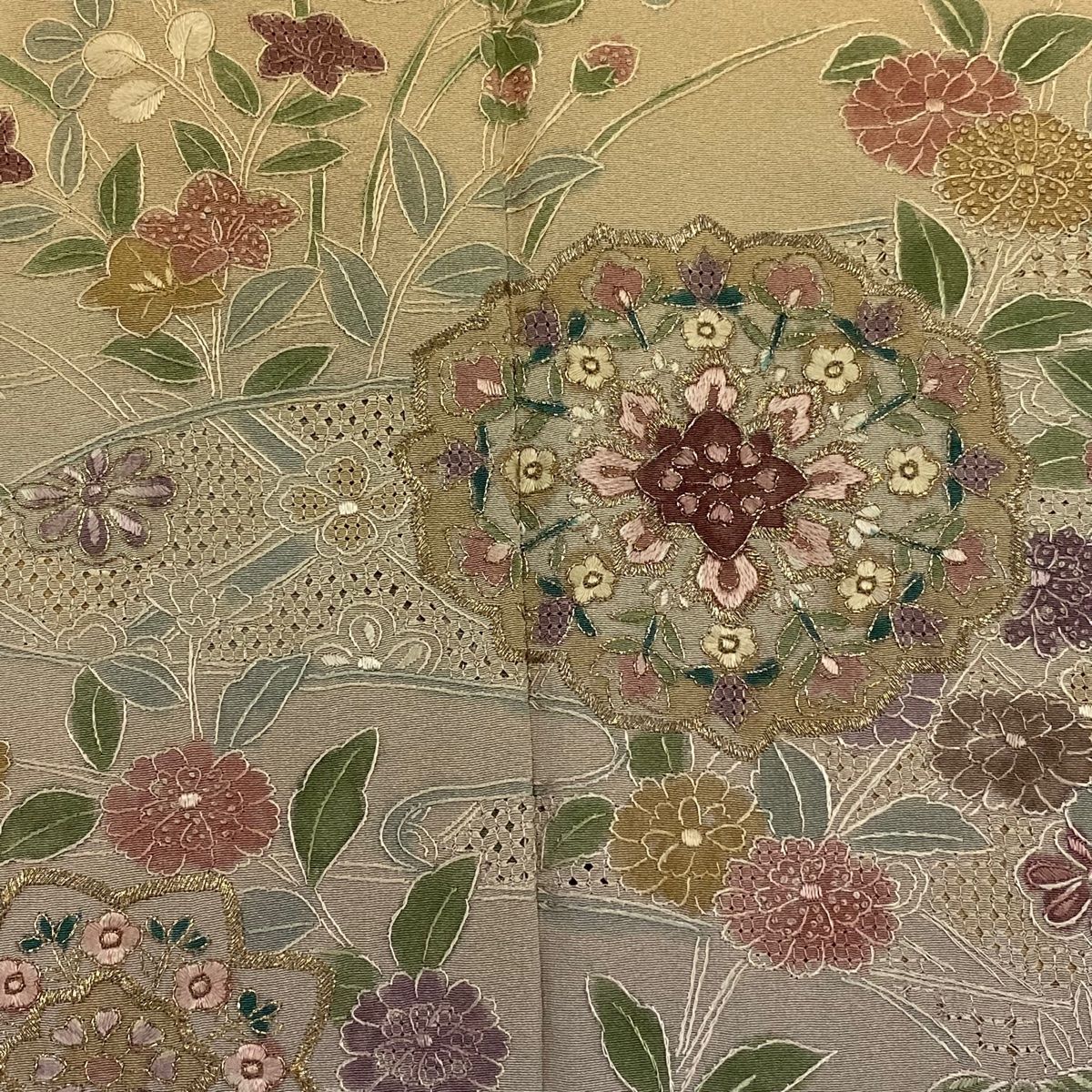 薄茶色