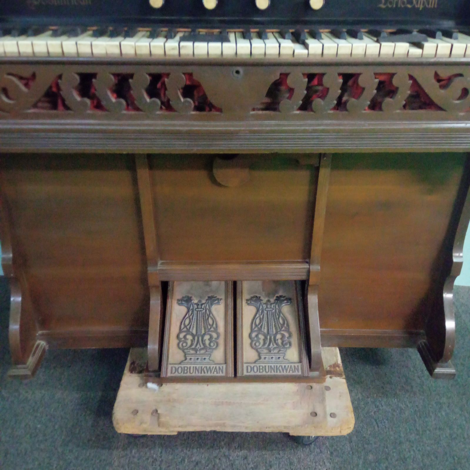 中古】直接引き取り歓迎/ヤマハ 足踏みペダル式木製オルガン 機種不明