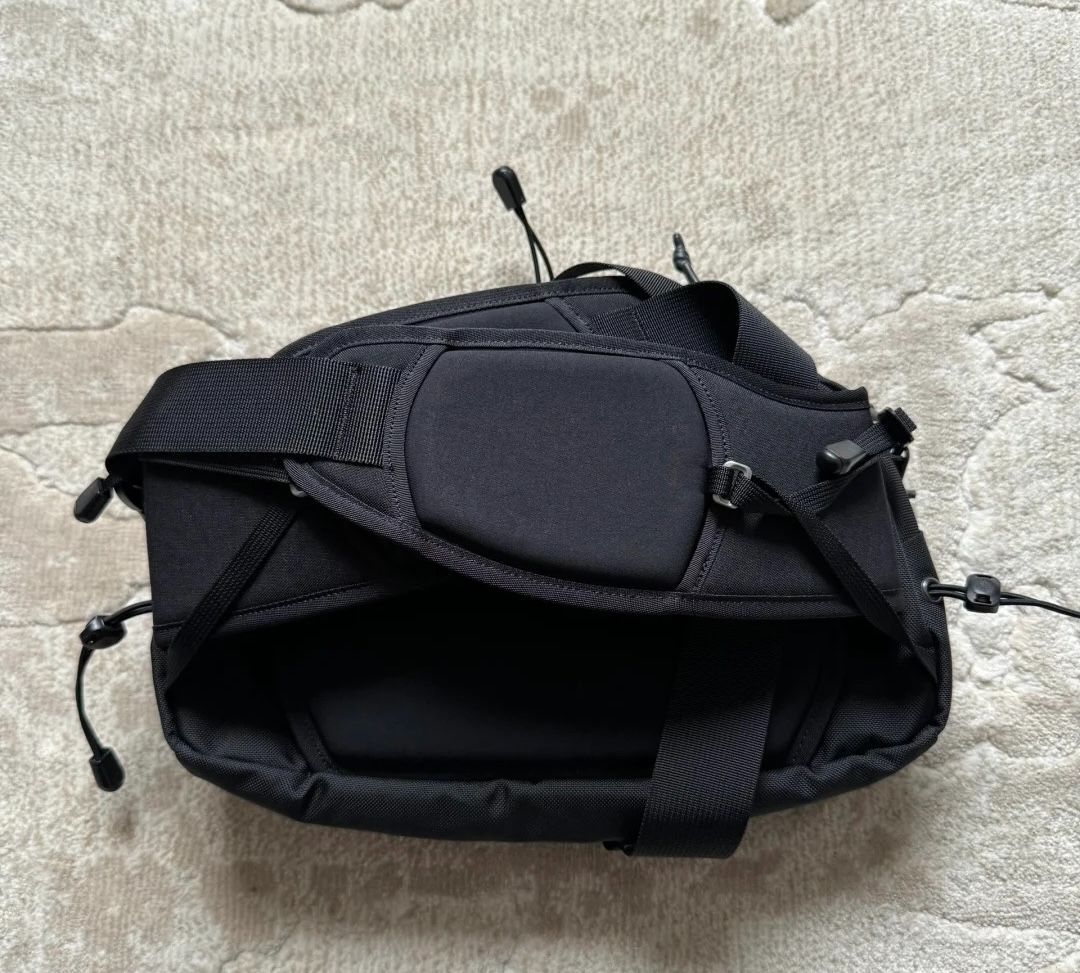 ARCTERYX  WAISTPACK 5L アークテリクス  ボディバッグ　ブラック