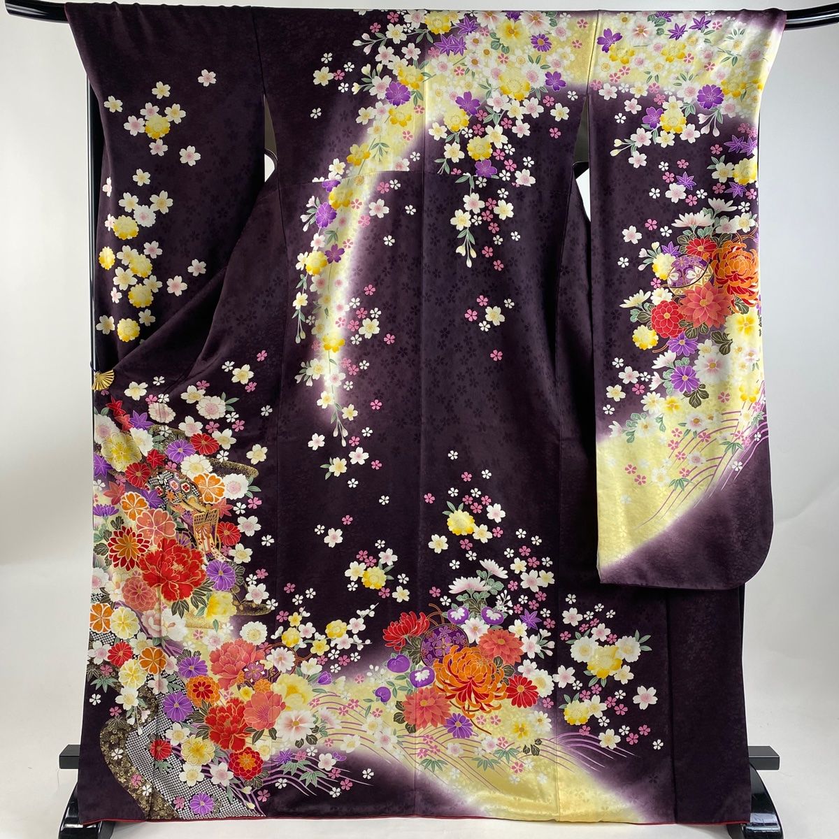 振袖 身丈172cm 裄丈71.5cm L 袷 御所車 草花 金糸 金彩 濃紫 正絹 名品 【 