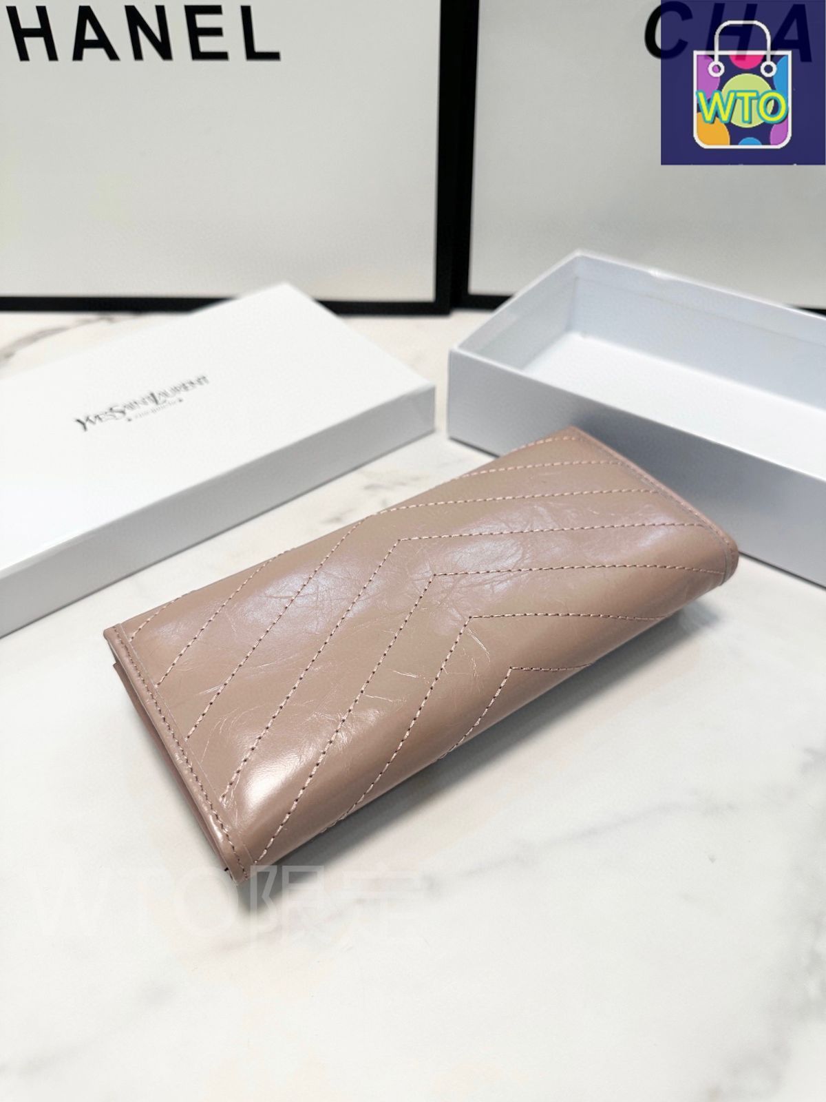 今日 YSL サンローラン クラシックシリーズ 高品質レザーと実用的なファッションデザインを備える