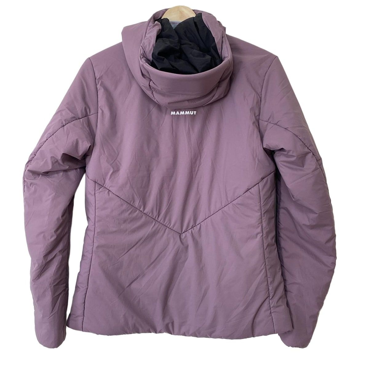 MAMMUT マムート ブルゾン サイズASIA M レディース - ピンクベージュ 長袖 中綿 ジップアップ 秋 冬