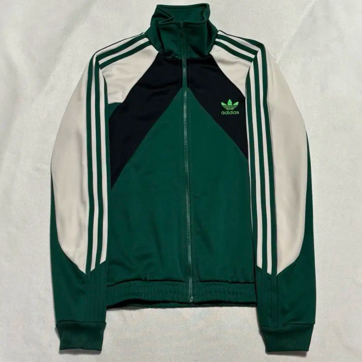 adidas アディダス 遺産 バイカラー 緑 トラックトップス