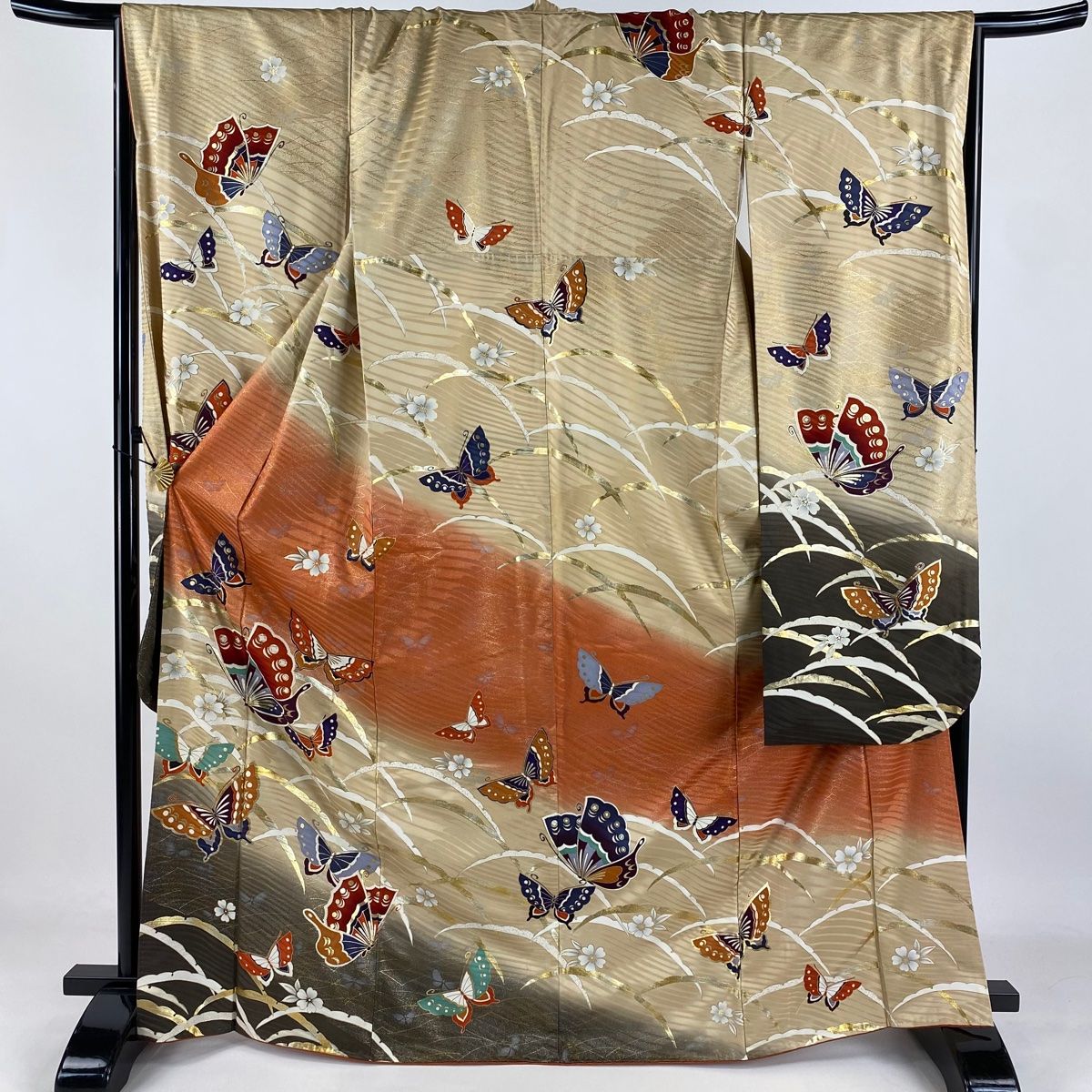 振袖 身丈167cm 裄丈68cm L 袷 蝶 雪芝 金銀彩 ぼかし ベージュ 正絹 秀品
