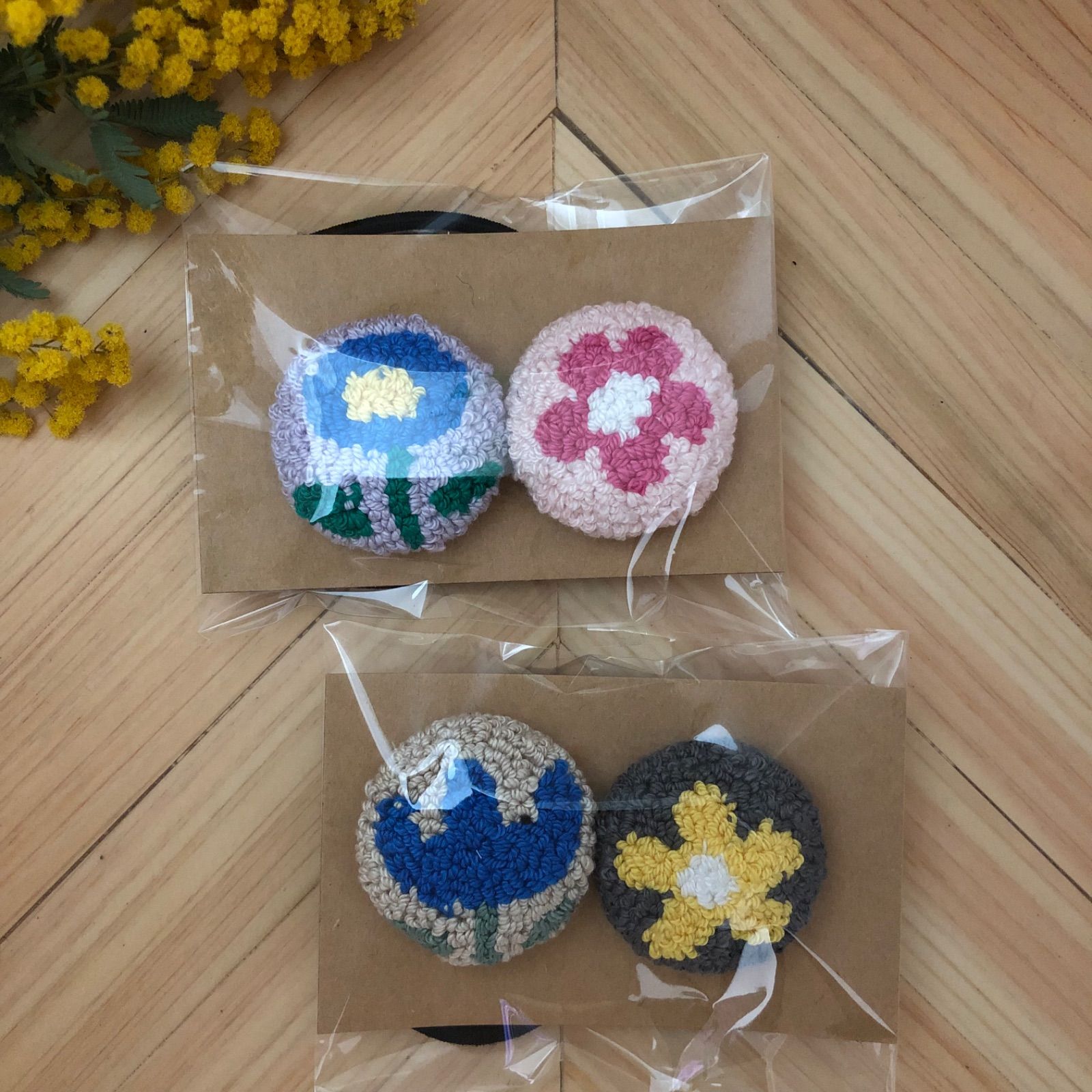 花柄(パンチニードル刺繍) くるみボタン4個セット - メルカリ
