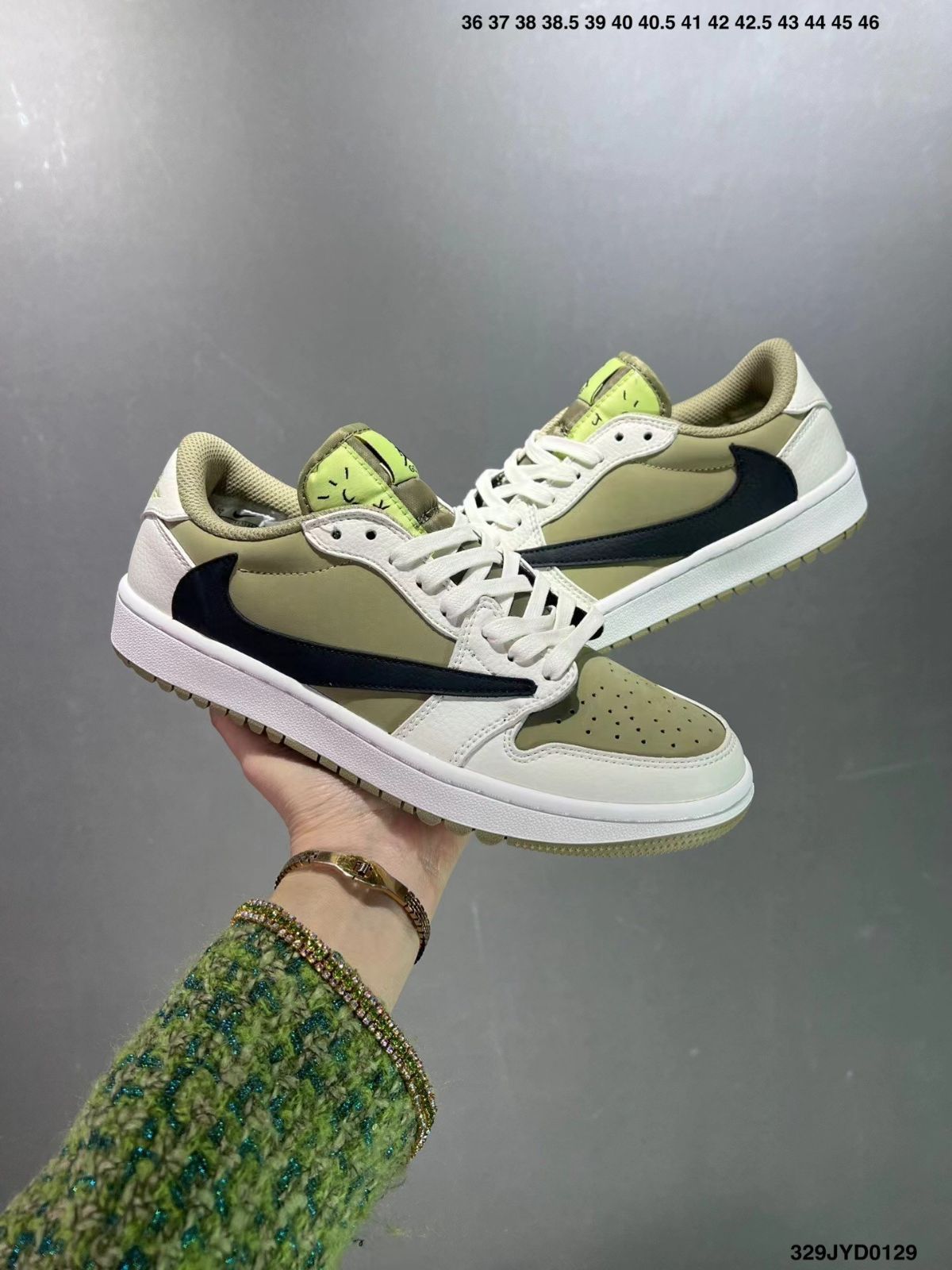 TRAVIS SCOTT × NIKE AJ1 LOW GOLF "OLIVE"