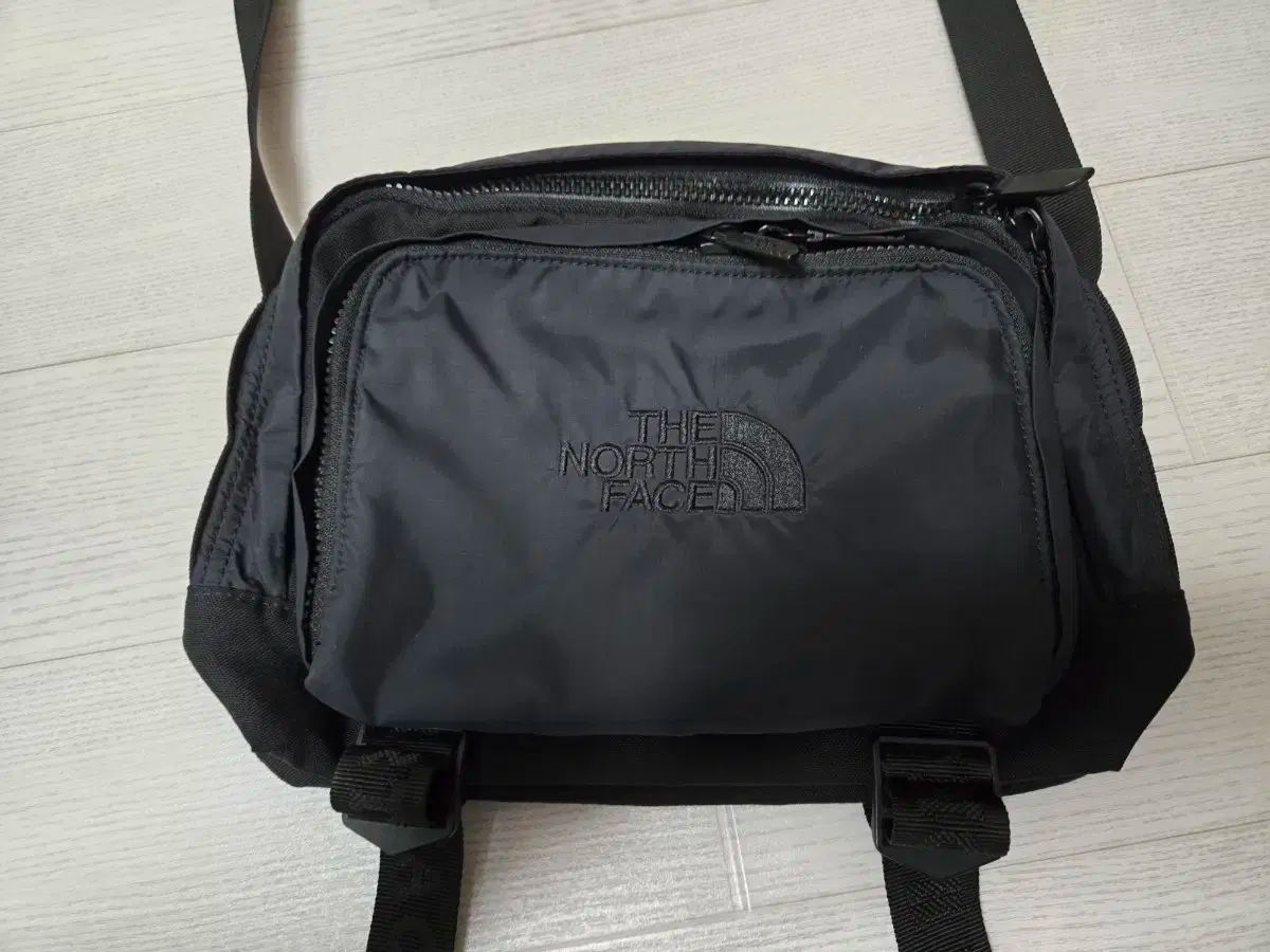 THE NORTH FACE ザ ノース フェイス パープルラベル ショルダーバッグ クロスバッグ バッグ ブラック