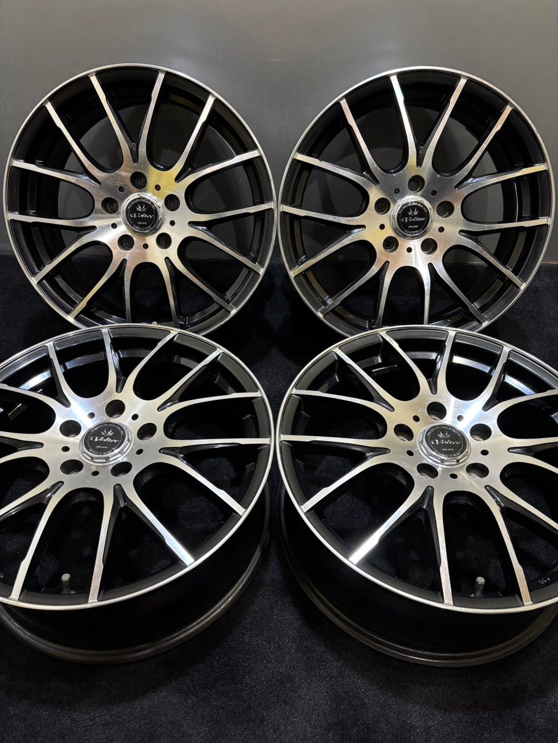 Voltec milano 17インチ 7J 53 114.3 5H アルミホイール 4本 ノア ヴォクシー ステップワゴン クロストレック ブラポリ 2-J381