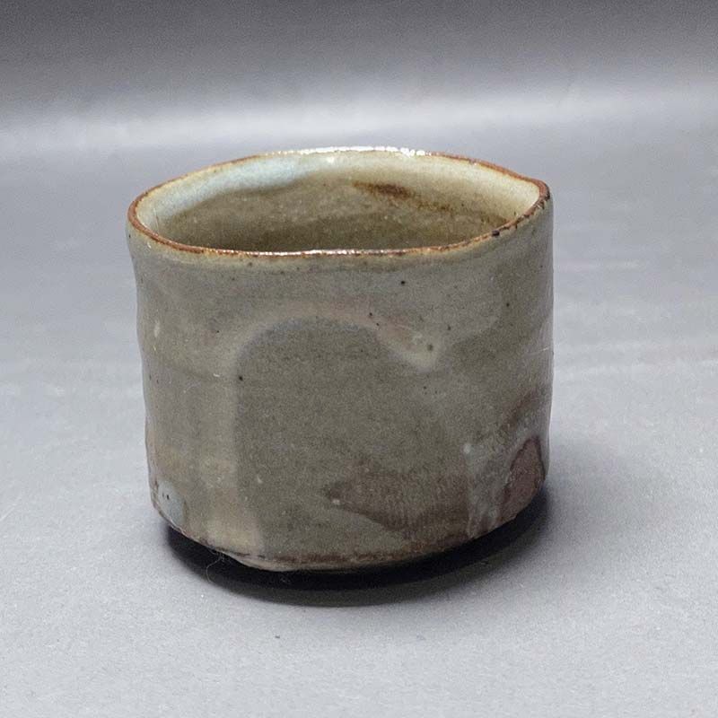 岡部嶺男美濃唐津灰釉ぐい呑み収集家依頼品 - メルカリ