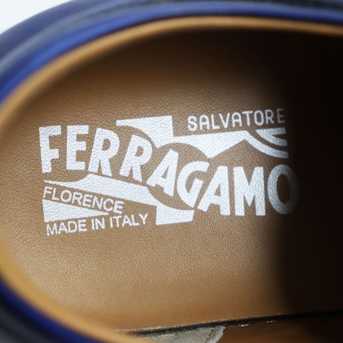 美品●Salvatore Ferragamo サルヴァトーレフェラガモ レザー ロゴ型押し ローカットスニーカー ブルー系 6 1/2EEE イタリア製 メンズ
