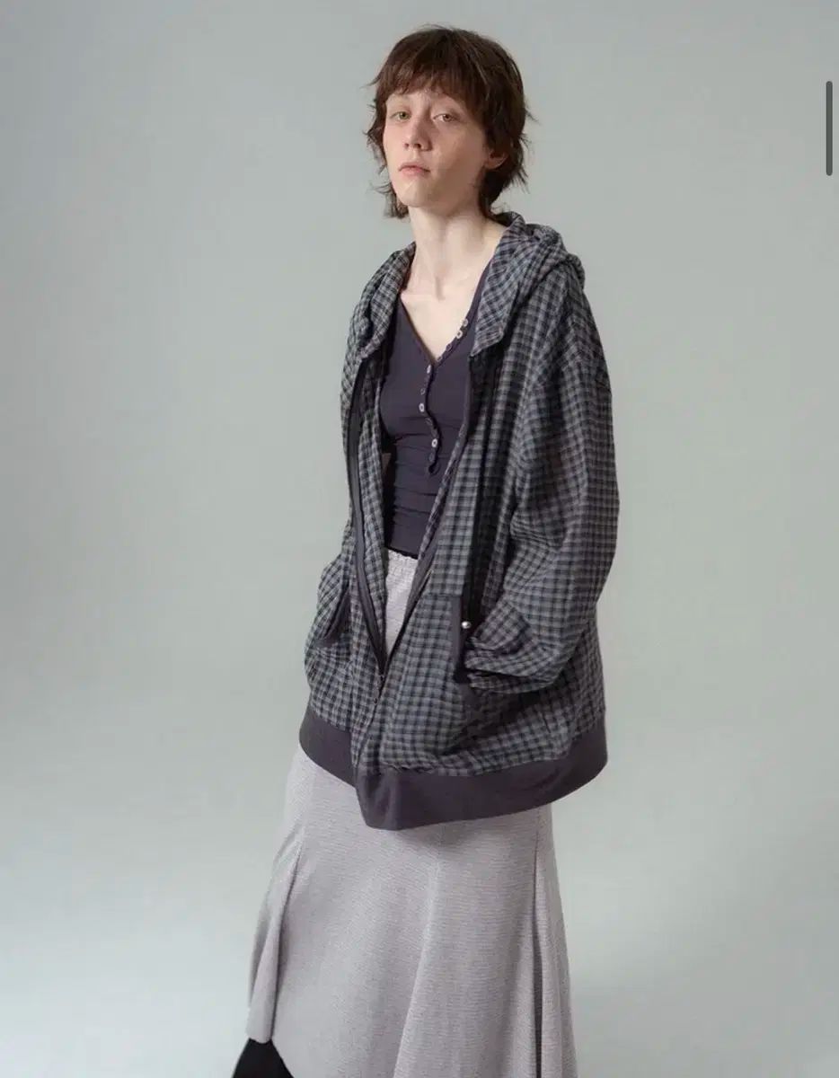 ファヒ島 チェック フード ジップアップ