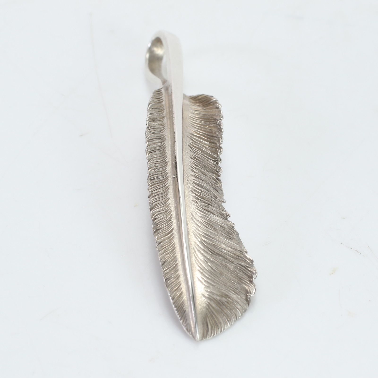 美品 LEGEND レジェンド ペンダントトップ 羽根 モチーフ