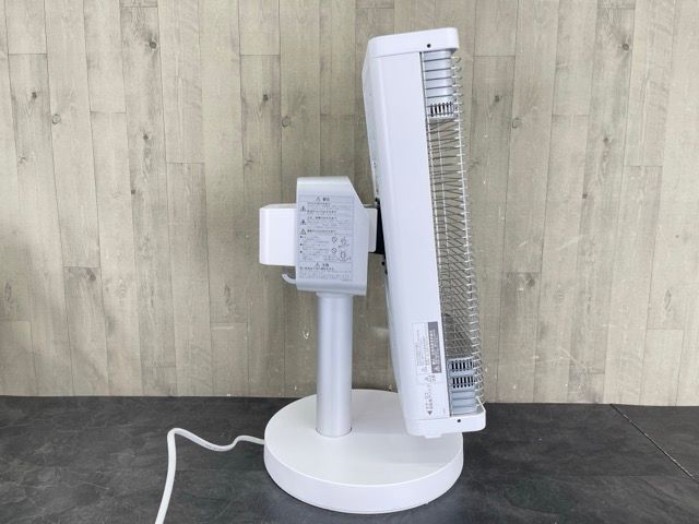 美品 ダイキン 遠赤外線暖房機 【中古】DAIKIN ERFT11ZS-W 2023