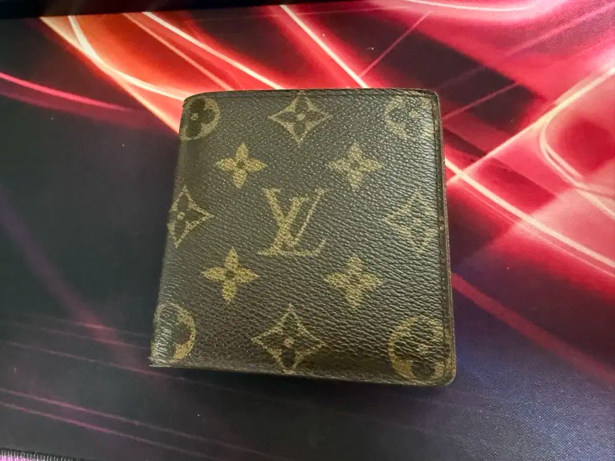 [ICモデル] ルイヴィトン 財布 ジャイアント ジュリエット コンパクト 美品 ヴィトン ジュリエット ジャイアントモノグラム コンパクト財布