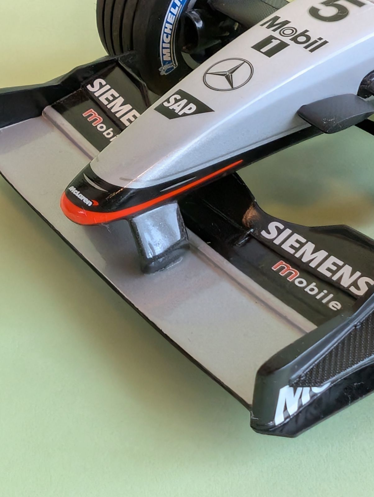 1/18 ミニチャンプス マクラーレン D.クルサード MINICHAMPS 1/18 - マクラーレン MP4/19 メルセデス - 2004 (D