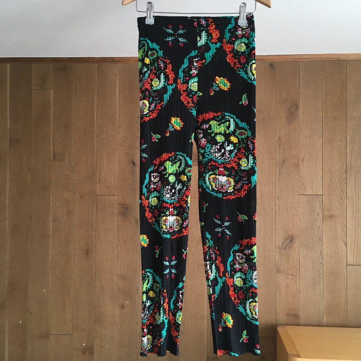 PLEATS PLEASE チャイナ 中国 総柄パンツ 1 PLEATS PLEASE チャイナ 中国 総柄パンツ 1