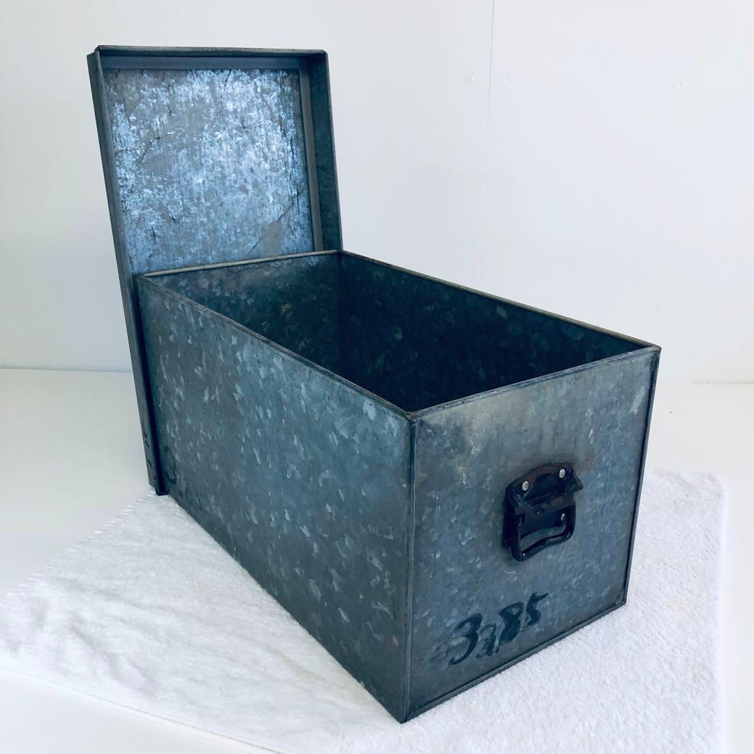 ブリキ缶　トタンBOX　昭和レトロ　ダメージ　ハードケース　頑丈タフ　③ ブリキ缶 トタンBOX 昭和レトロ ダメージ ハードケース 頑丈タフ