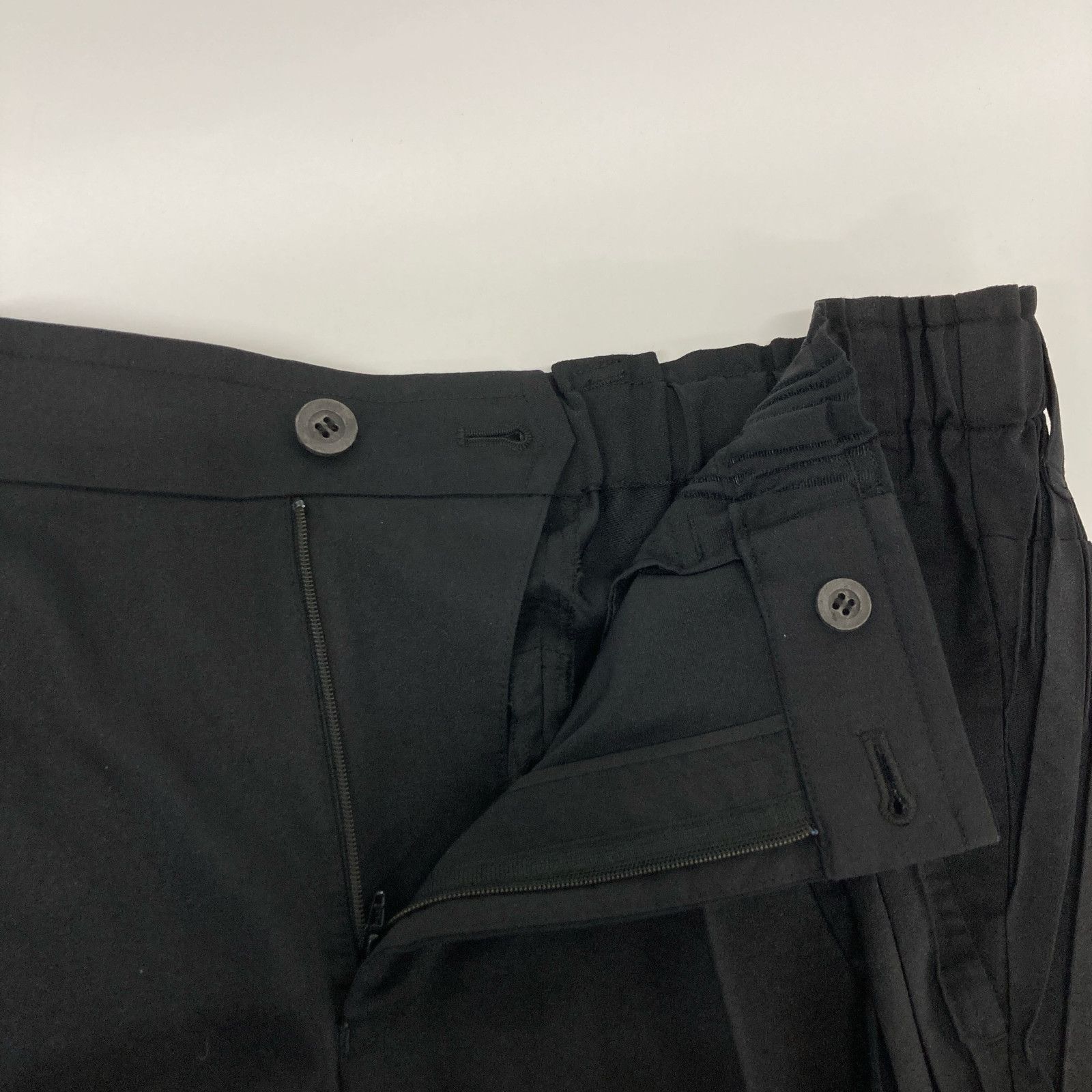 A-POC ABLE ISSEYMIYAKE　サイドプリーツパンツ　ブラック3 A-POC ABLE ISSEYMIYAKE サイドプリーツパンツ ブラック3 A-POC