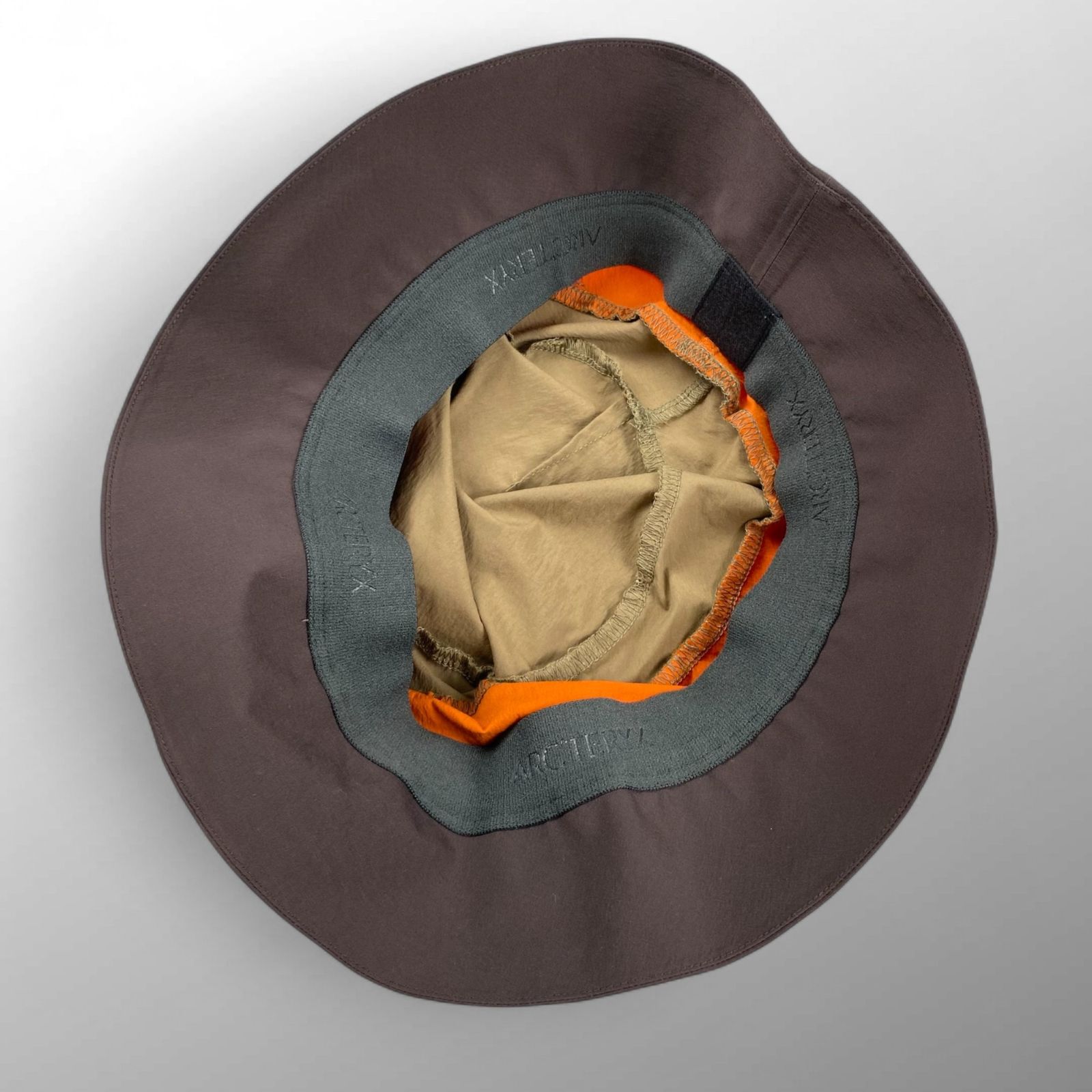 ARC'TERYX SINSOLO HAT 60CM ブラウン ARC'TERYX - SINSOLO HAT - DISTANCE