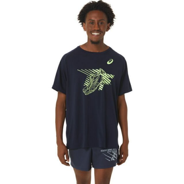 asics アシックス MEN SHOES GRAPHIC SS TOP ミッドナイト L 2091A625 400 | スポーツ スポーツウェア 陸上 ランニング ジョギング マラソン グラフィック半袖シャツ プリントTシャツ トップス 速乾 快適 メンズ