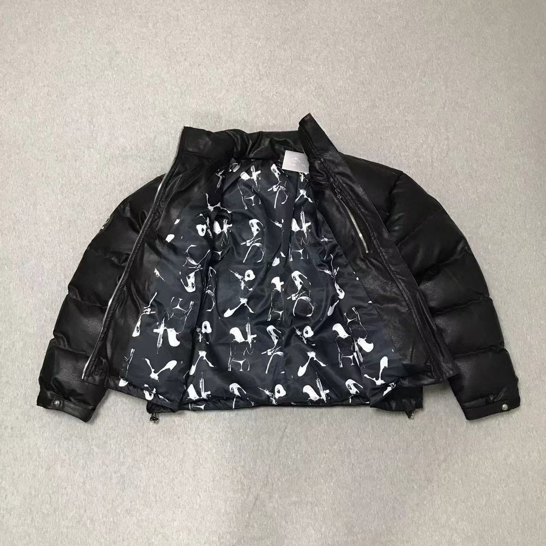 新品未使用 THUG CLUB(サグクラブ) ダウンジャケット 星月バッジ に 