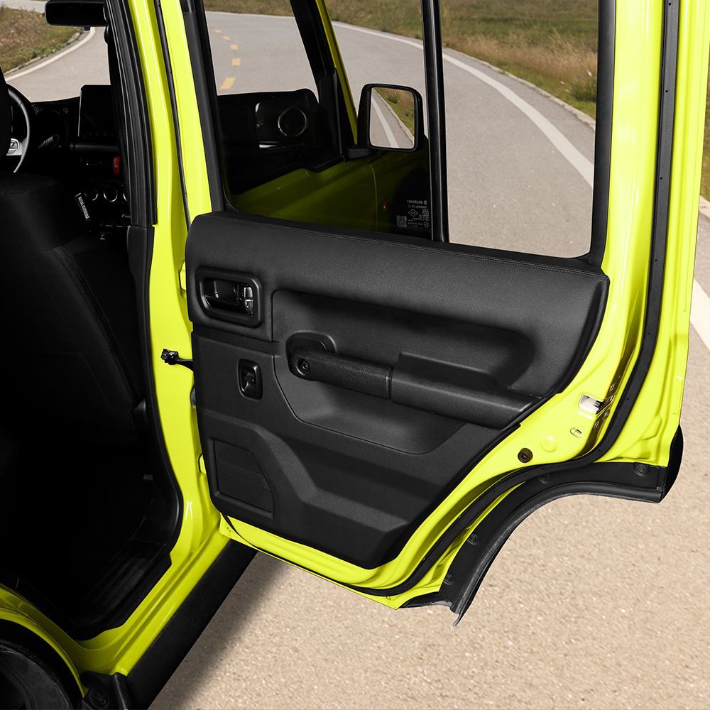 スズキ ジムニー JB74 25年式 レザー リアドア キックガード 4点セット 内装保護 ドレスアップ ブラック 高品質設計