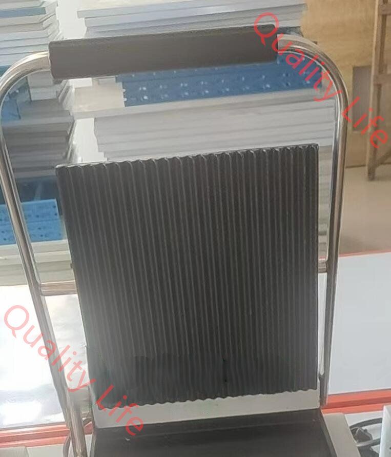 パニーニ クッカー 多機能プレスサンドイッチベーカー焼き肉ロースター 上はくぼみで下は平らだ