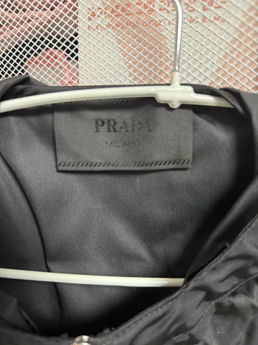 【関税無・国内発】PRADA / リナイロン ウィンドブレーカー org.jpg