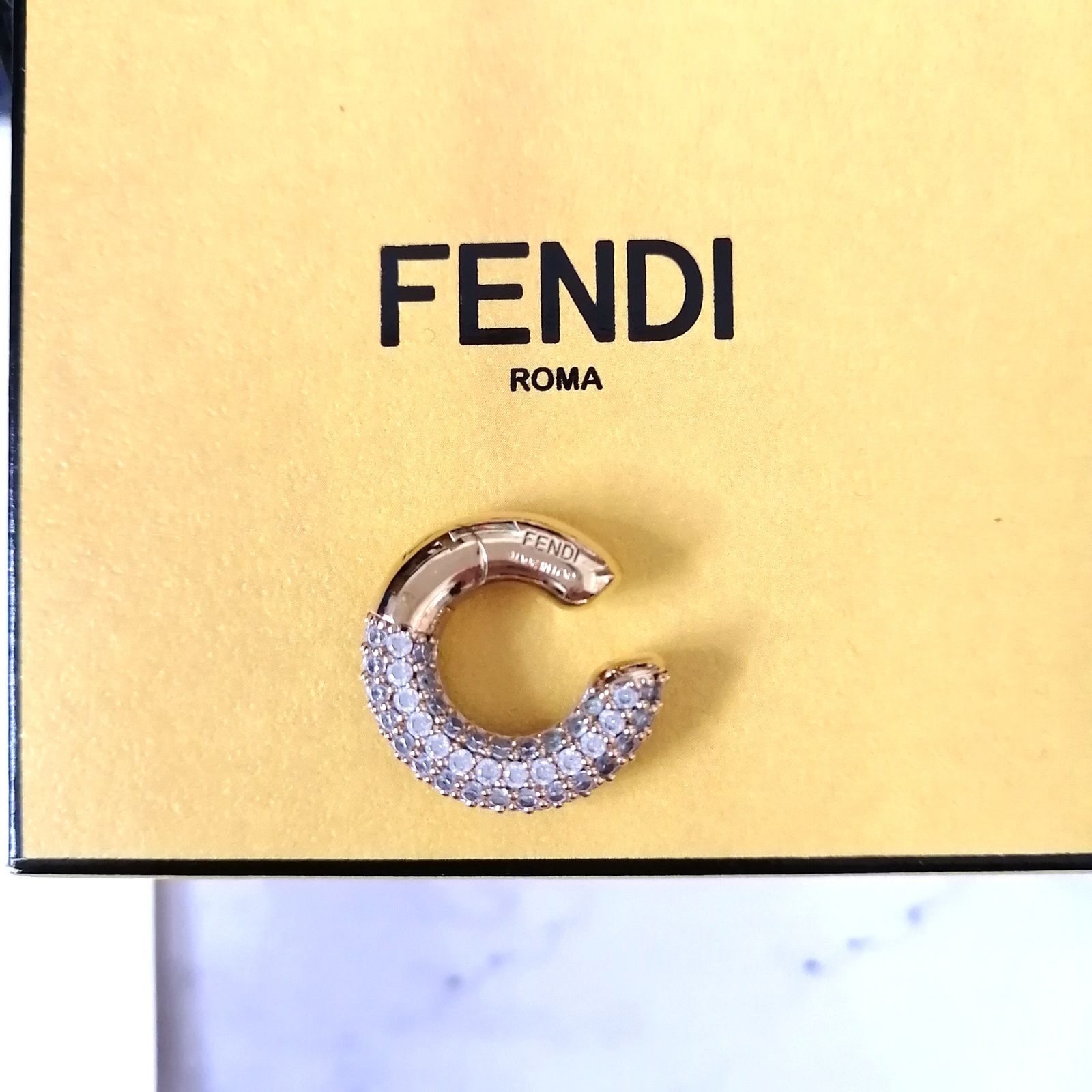 正規品 美品 FENDI フェンディ イヤーカフ ウープス ゴールド 片方のみ