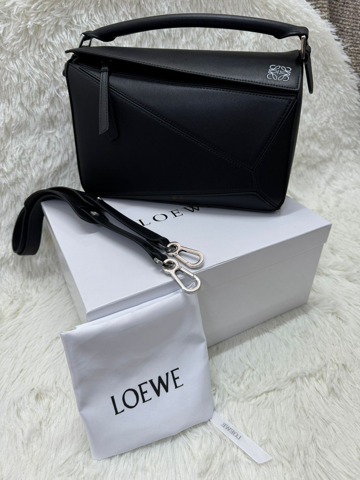 LOEWE パズルバッグ