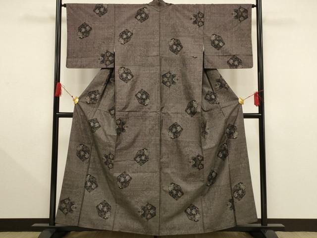 平和屋着物○本場大島紬 9マルキ 総絣 花唐草文 三越扱い 正絹