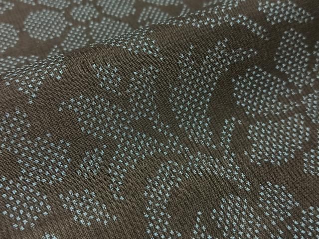 平和屋着物＊夏物　本場大島紬　夏大島　7マルキ　花唐草文　正絹　逸品　BAAU3469hj 平和屋着物＊夏物 本場大島紬 夏大島 7マルキ 花唐草文 正絹 逸品