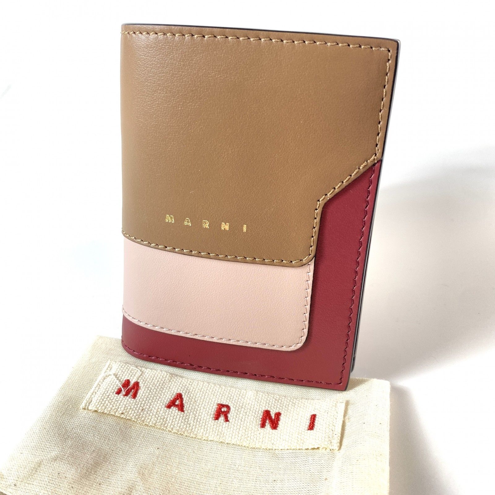 美品 マルニ MARNI レディース 二つ折り財布 コンパクト ウォレット