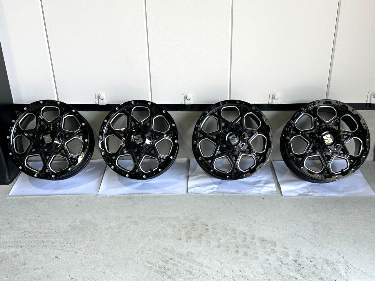 エム MLJ 人気 エクストリームJ XJ06 17インチ 7.0J グロスブラックミルド