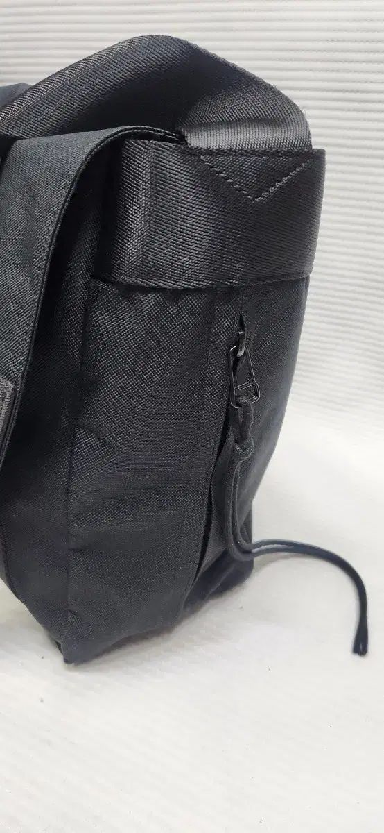 メゾン ミネデ メッセンジャーバッグ