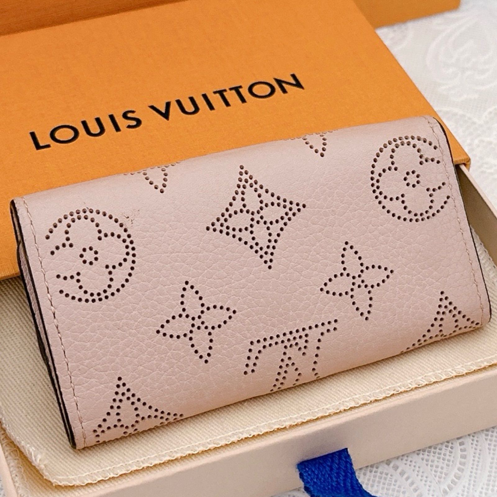 現行モデル LOUIS VUITTON ルイヴィトン キーケース マヒナ マグノリア