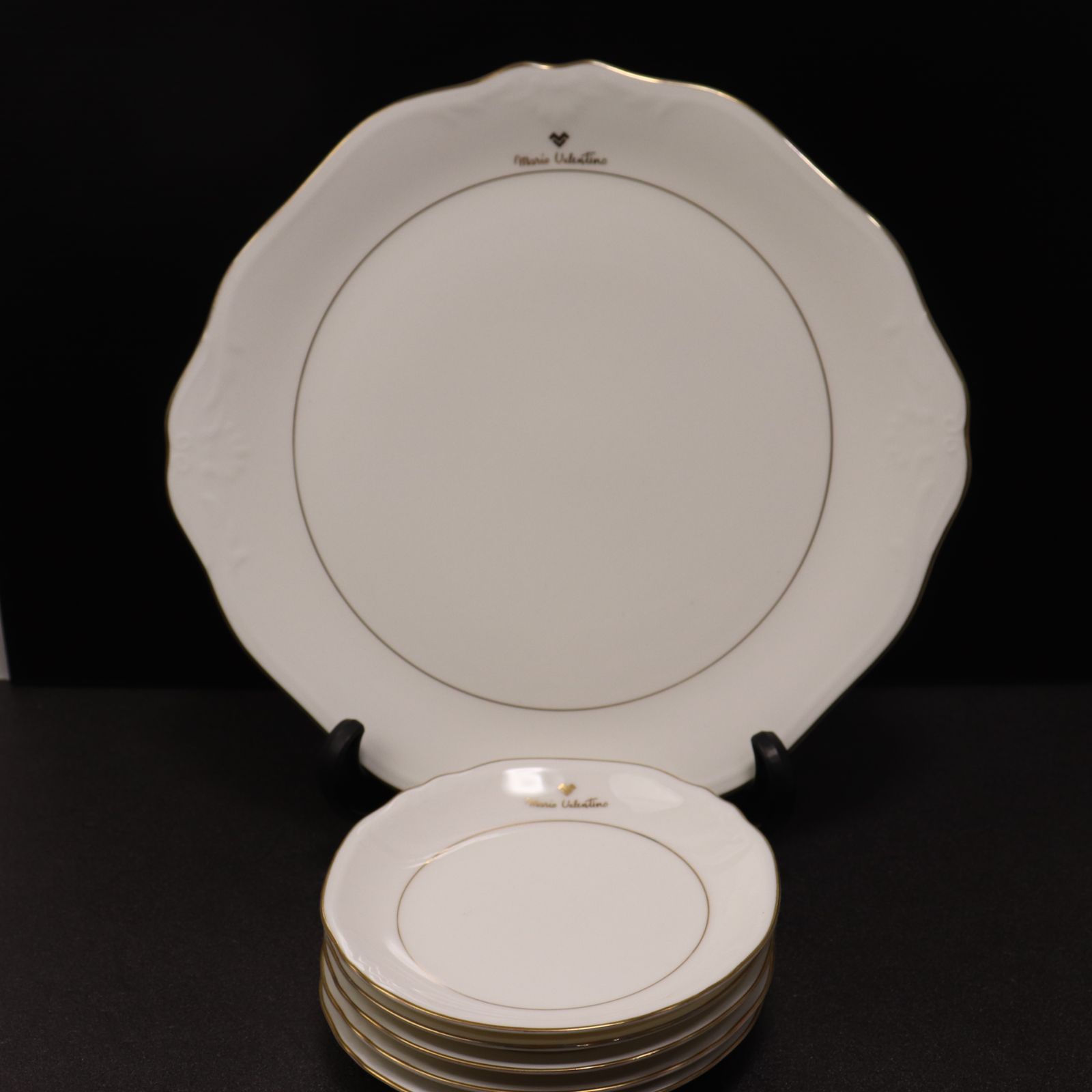 マリオバレンチノ　ケーキ皿 マリオバレンチノ ケーキ皿2枚とケーキサーバー1本