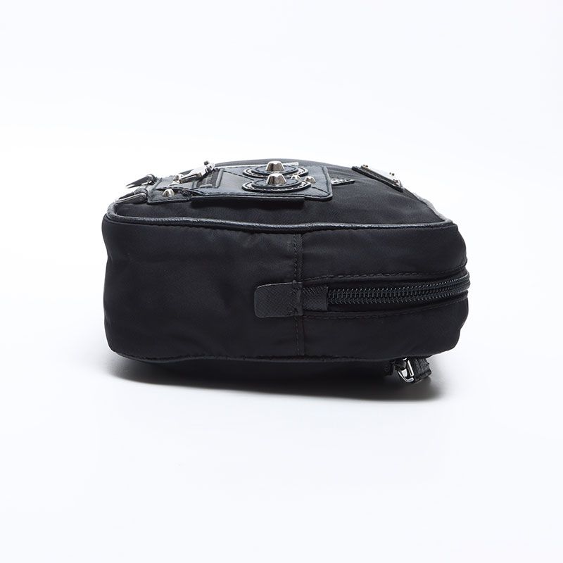 PRADA プラダ クラッチバッグ ロボット パッチ ナイロン - メルカリ 