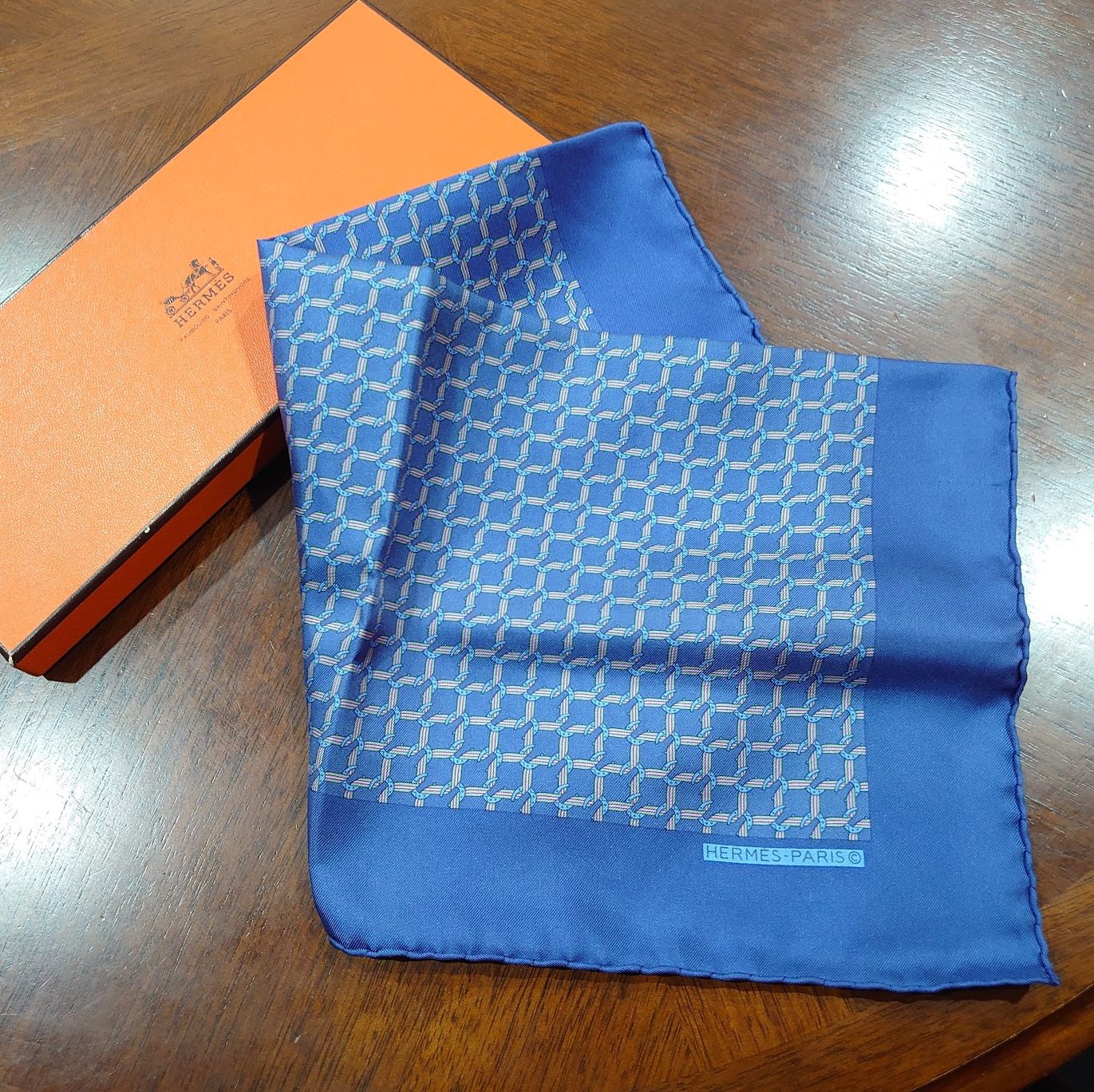 HERMES エルメス ミニスカーフ ミニバンダナ プチカレ 100%シルク  
