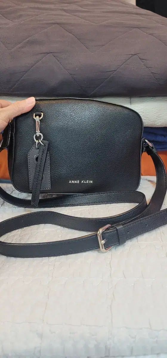 ANNE KLEIN アンクライン ブラック クロスバッグ