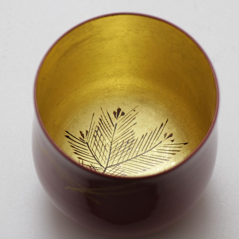 酒器　盃　金彩　漆器　昭和　工芸品　鶴亀松竹梅 酒器 盃 金彩 漆器 昭和 工芸品 鶴亀松竹梅 - メルカリ